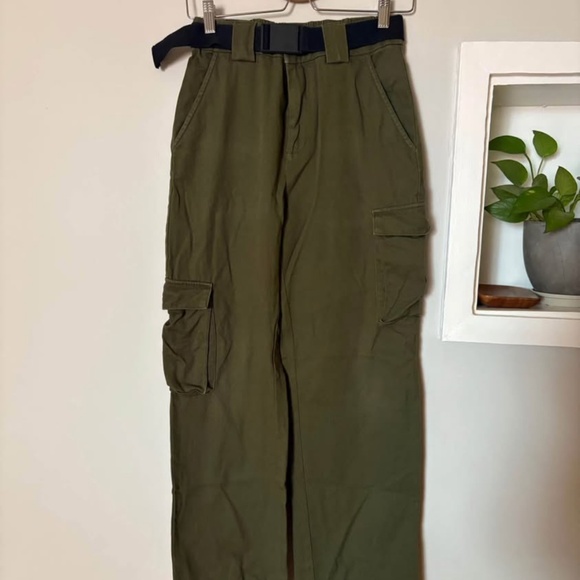 SOLD // TNA Army Green Cargo High-Waisted Pants - Picture 1 of 4